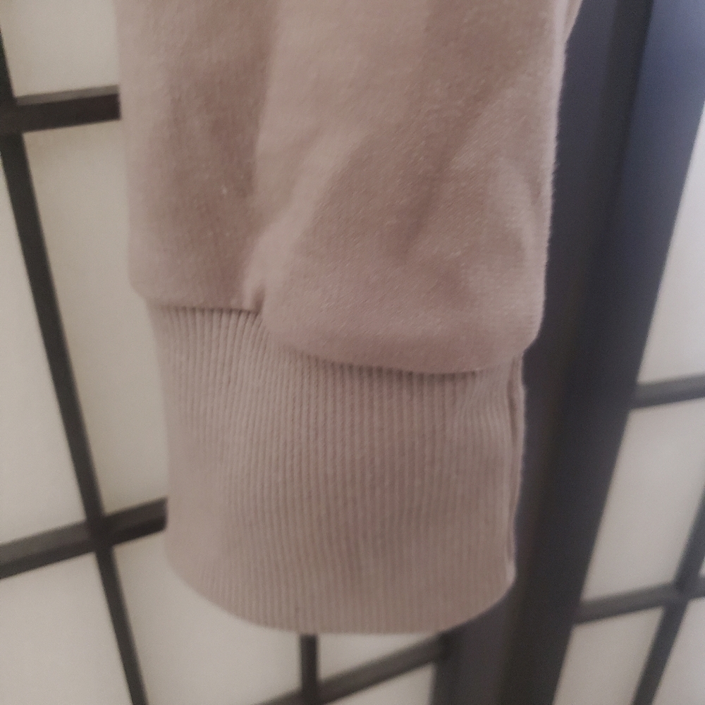 Top - Picture 3 of 4